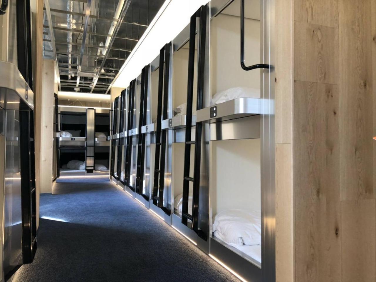 Hearts Capsule Hotel & Spa Hakata Фукуока Екстер'єр фото